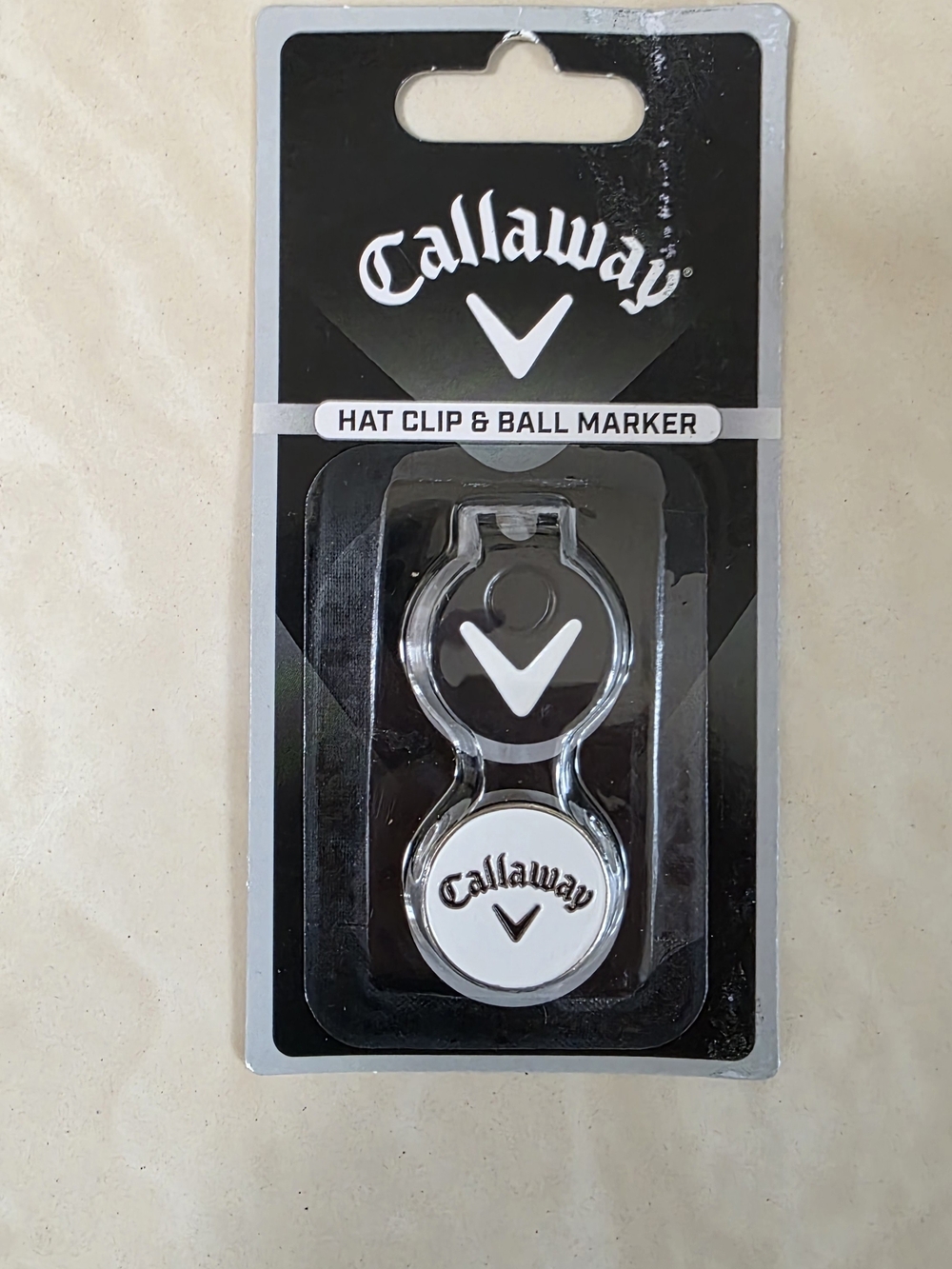 Callaway Black & White Hat Clip with Logo Ball Marker